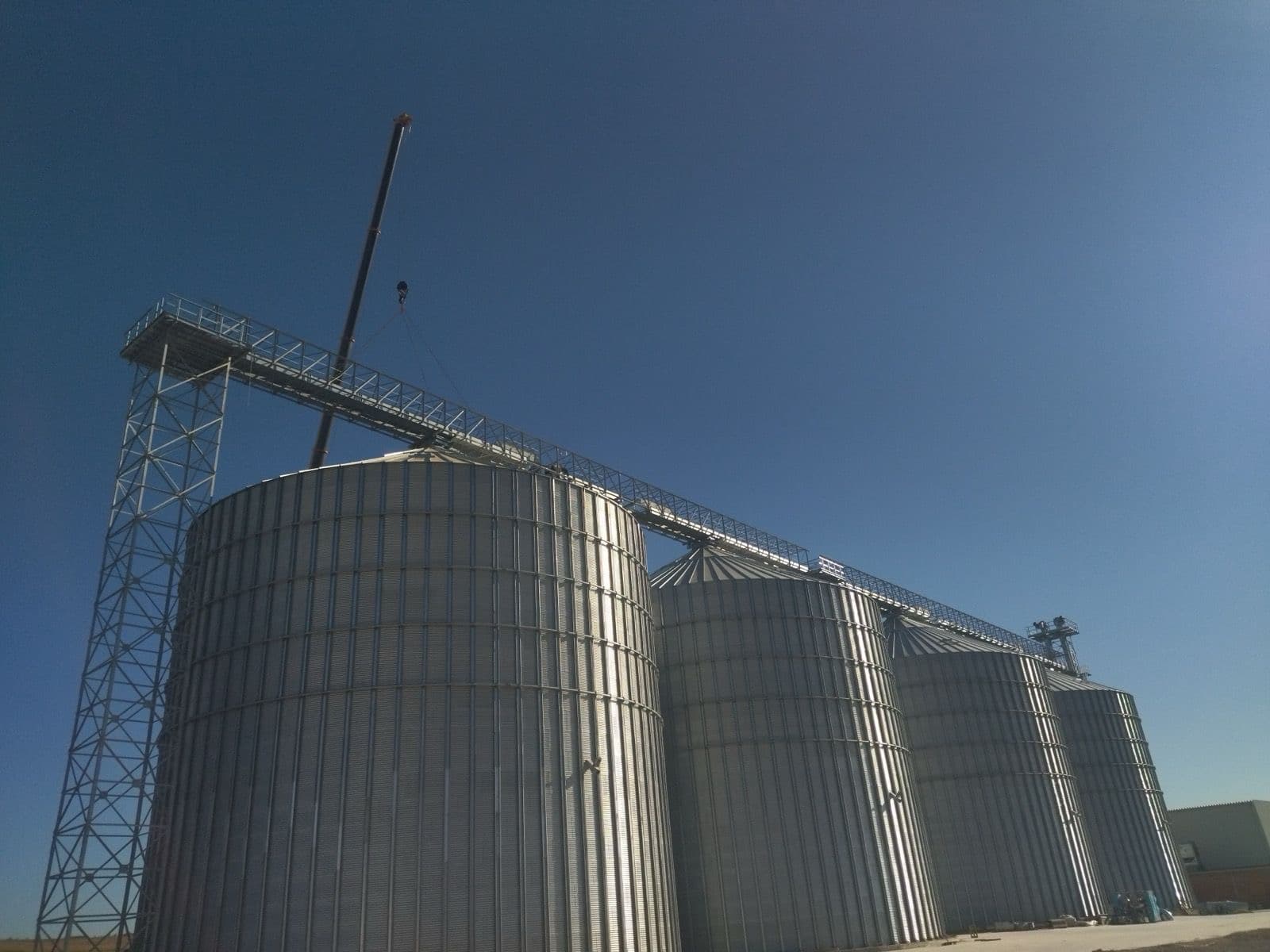 Modern agro-industrial silos